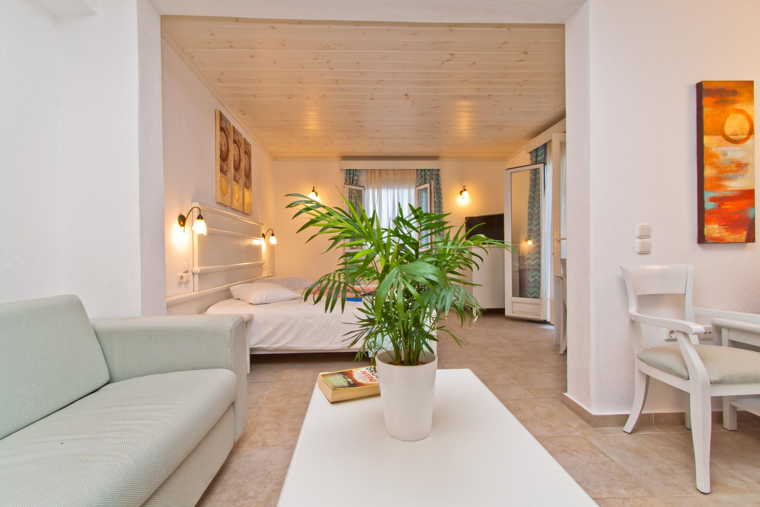 Yiannaki Hotel Ornos (Mykonos)